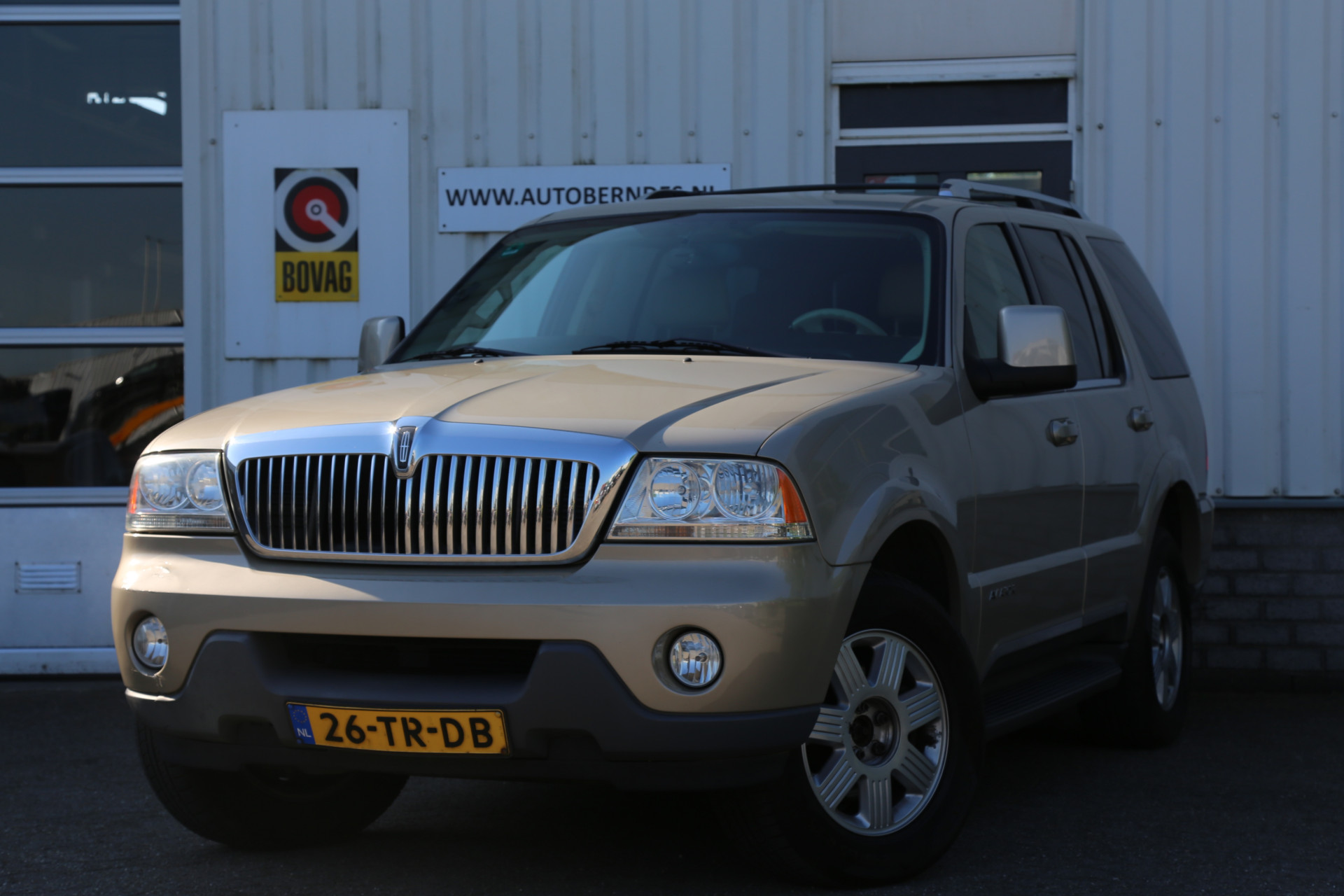 39039943-0.jpg