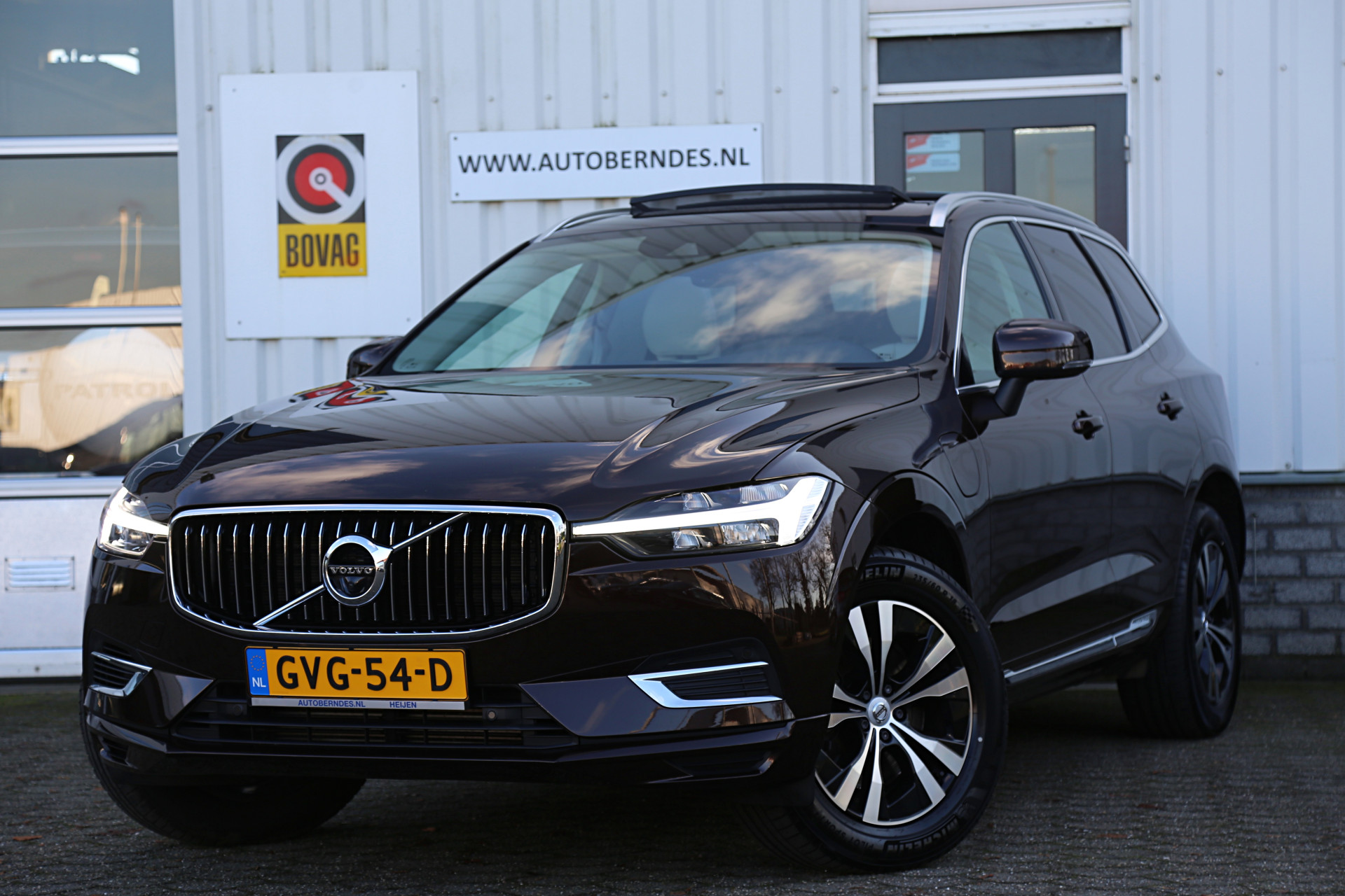 41390517-0.jpg